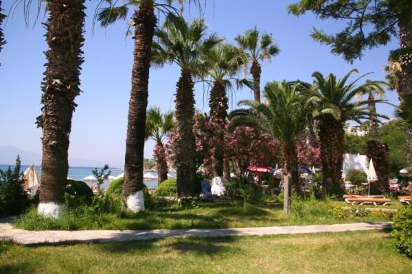 Meteor Beach Hotel Тургутрейс Экстерьер фото